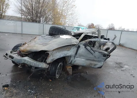 2005 GMC Sierra 1500 Slt из США, поврежденный, VIN 1GTEK19B15E221904